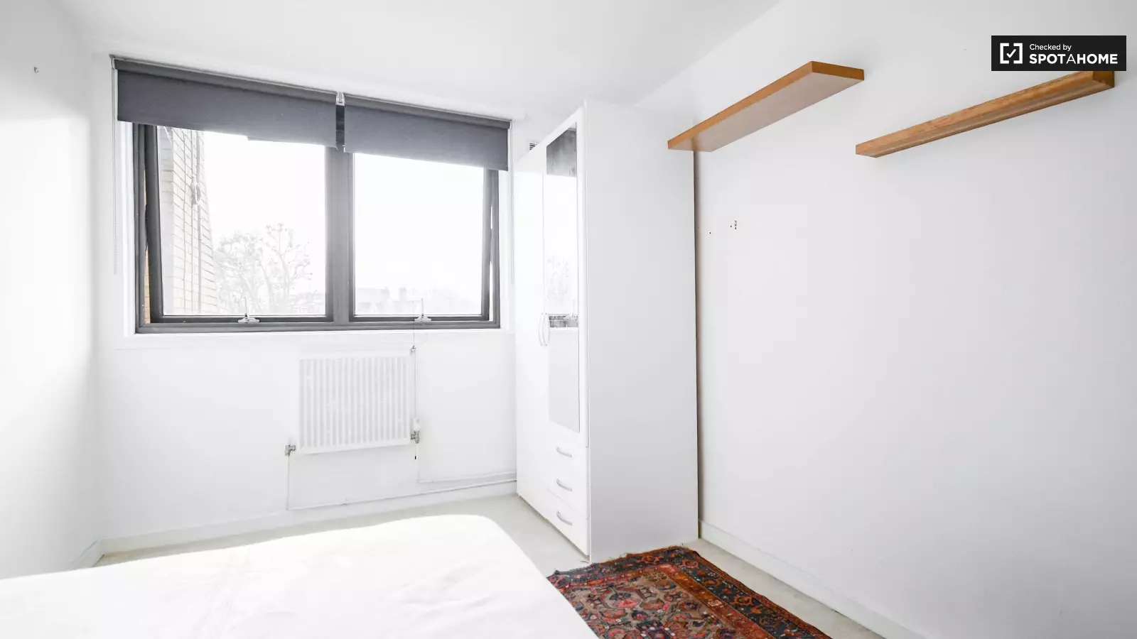 Room Tavistock Road in City of Westminster