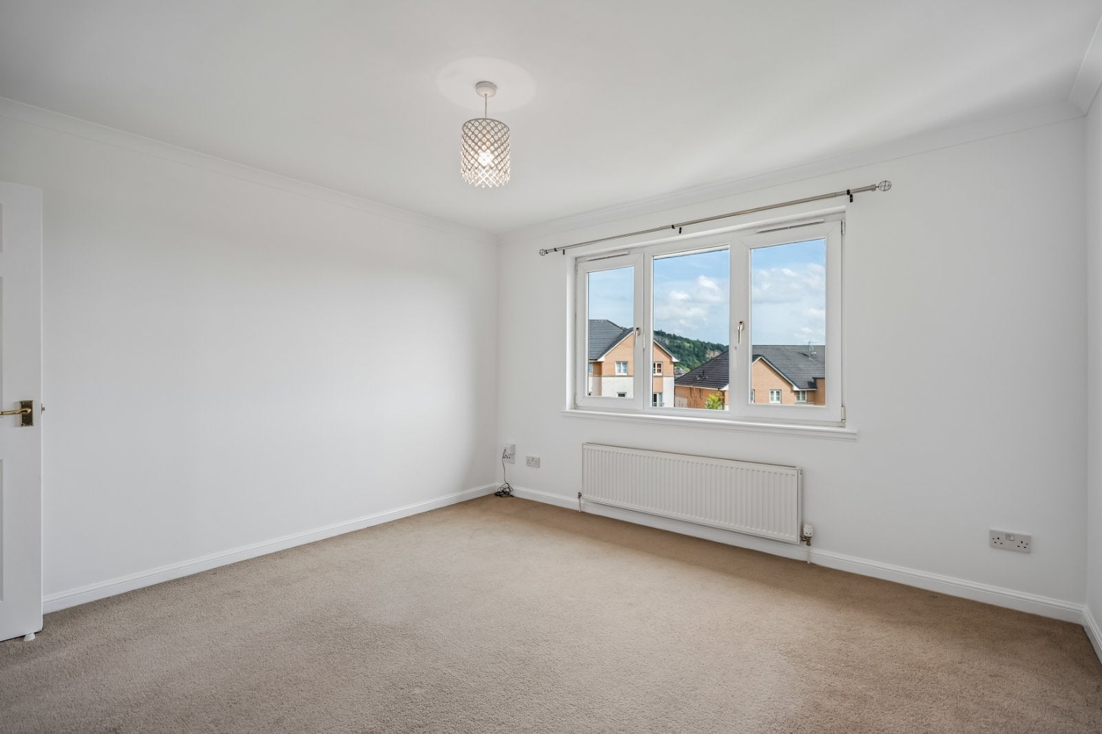 Flat Broomhill Court in Stirling
