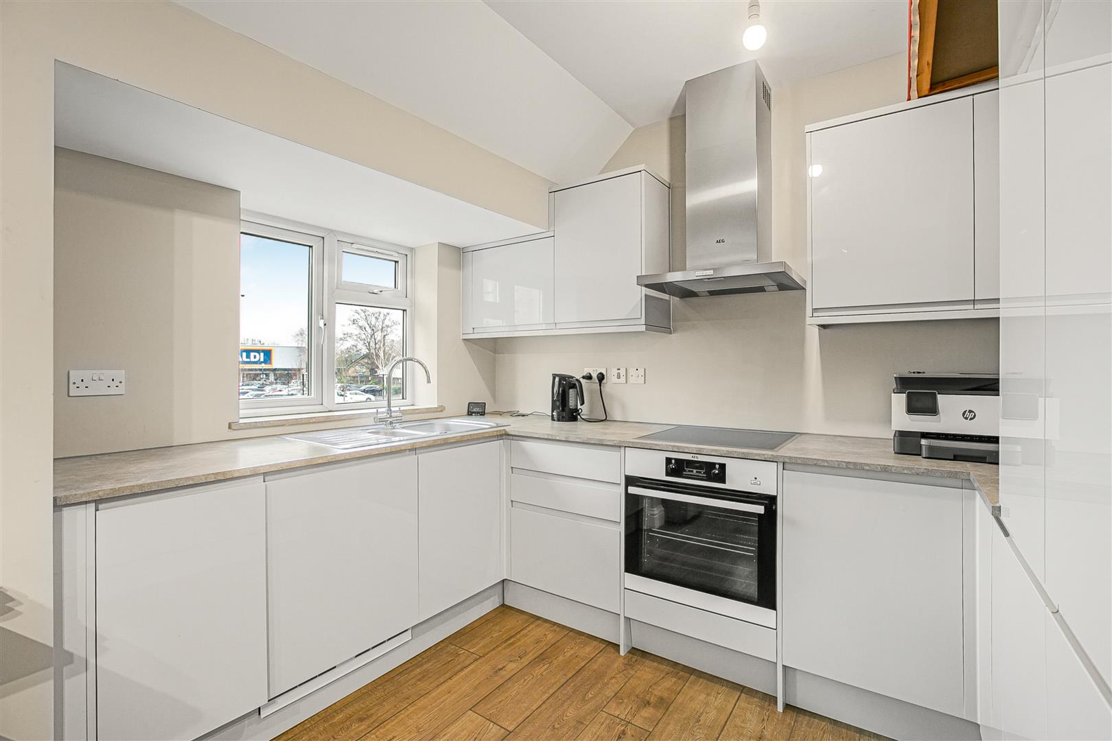 Flat Kingston Road in Greater London