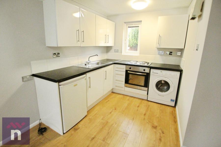 Flat Tom Price Close in Cheltenham