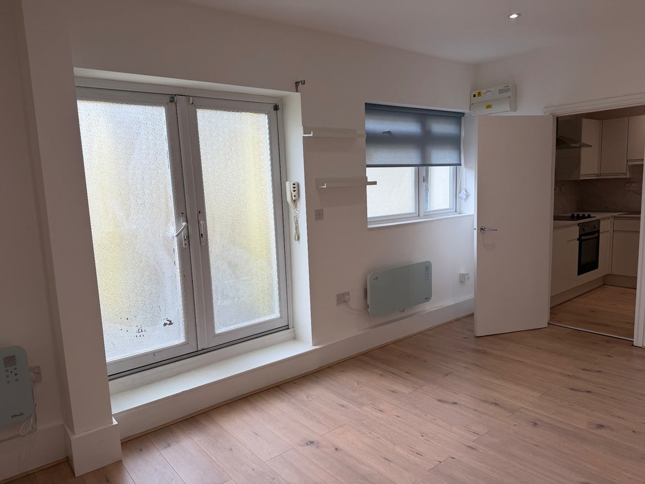 Flat Whymark Avenue in Greater London