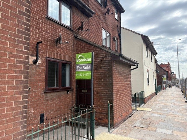 Flat Robinson Row in Hull