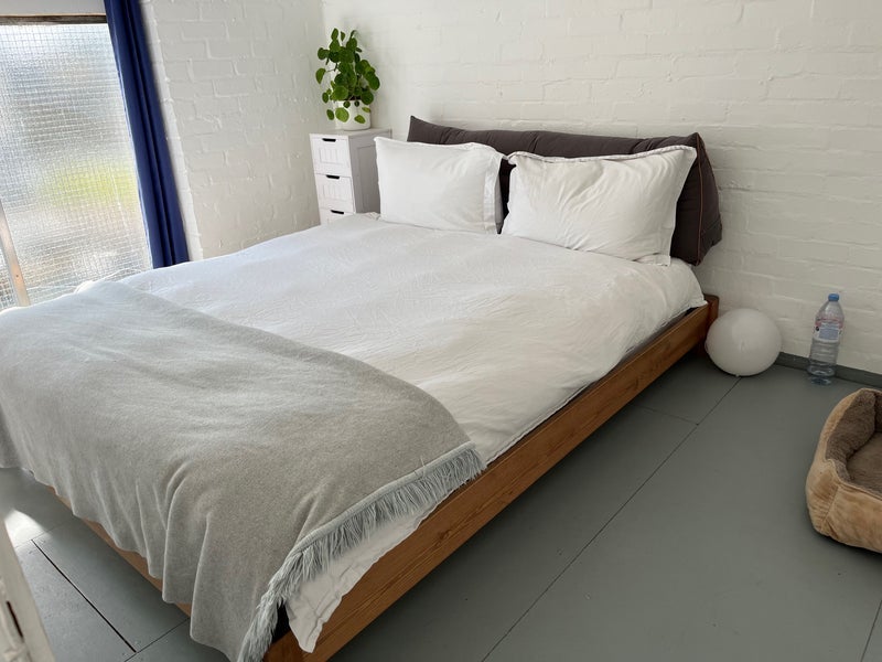 Room Barnabas Road in Greater London