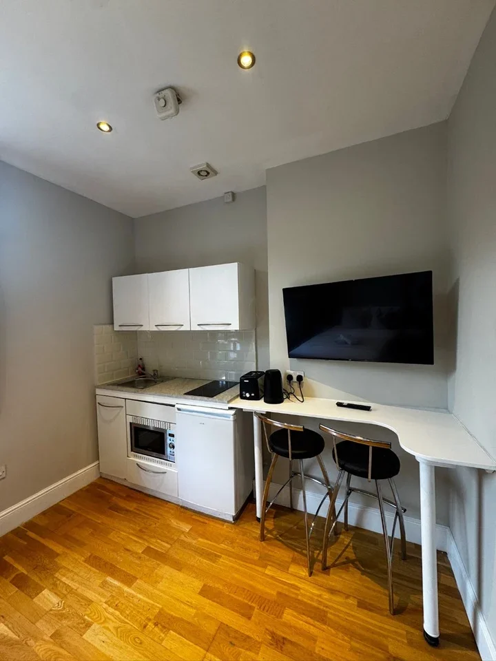Flat Northwest Place in London