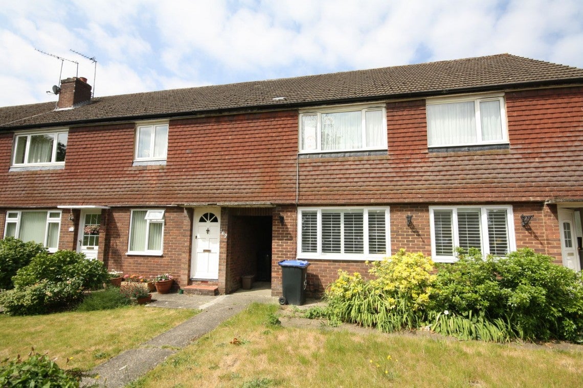 Flat Pinewood Green in Iver Heath