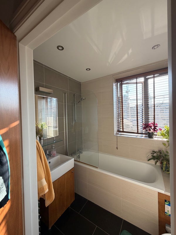 Room Ferdinand Place in Greater London