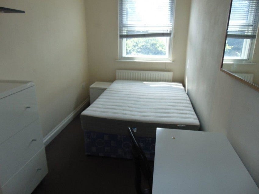 Flat North Front in Southampton