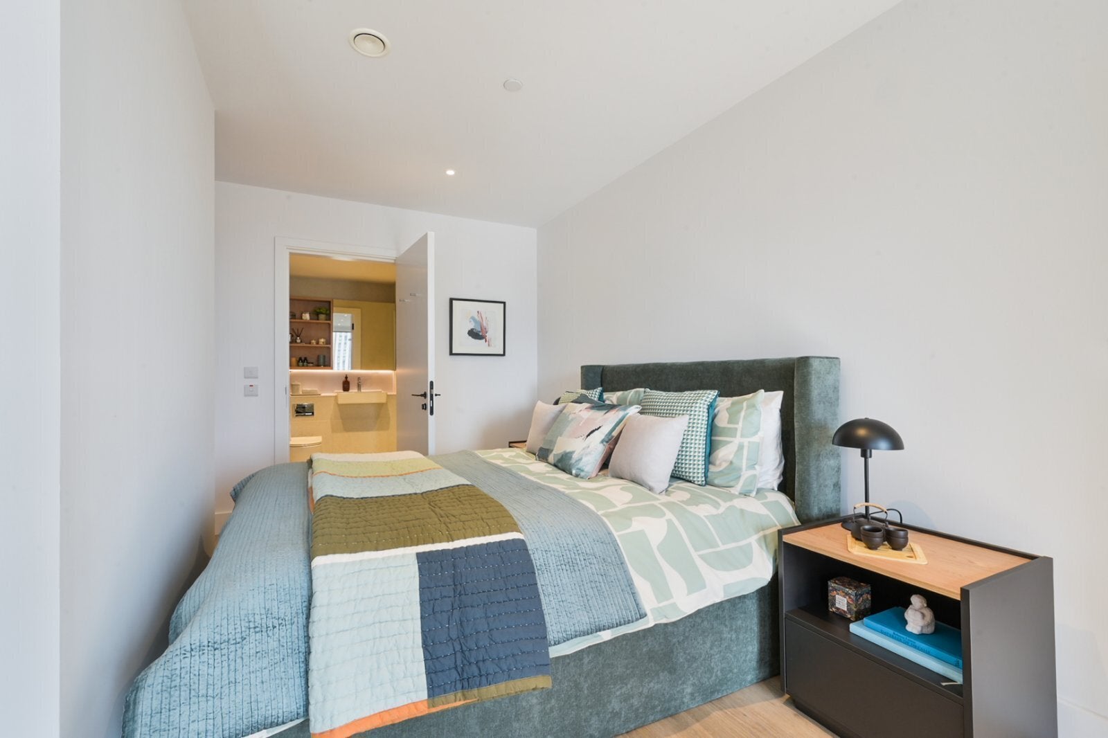 Flat Charter Street in Greater London