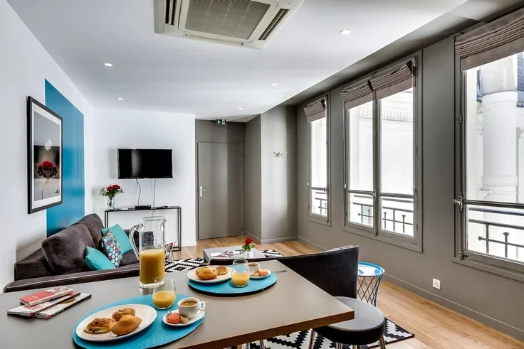 Appartement Rue La Boétie à Paris