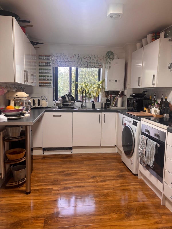 Room Monteagle Way in Greater London