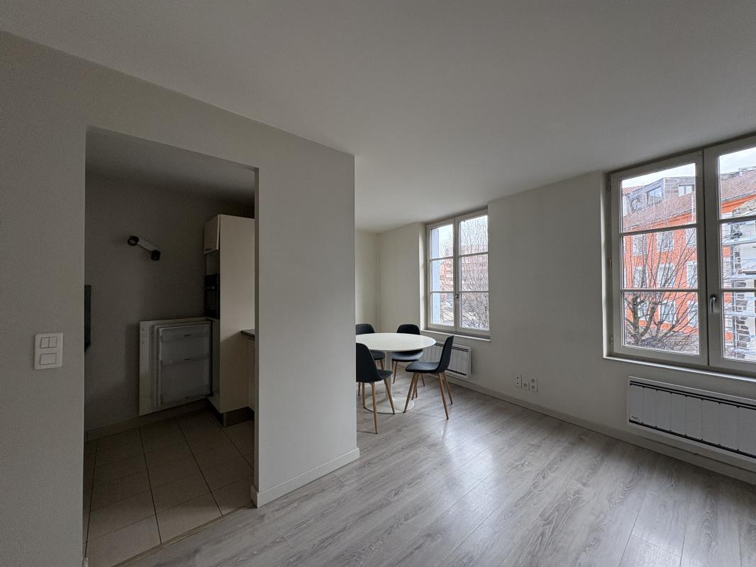 Flat Rue Charles Maurin in Le Puy-en-Velay