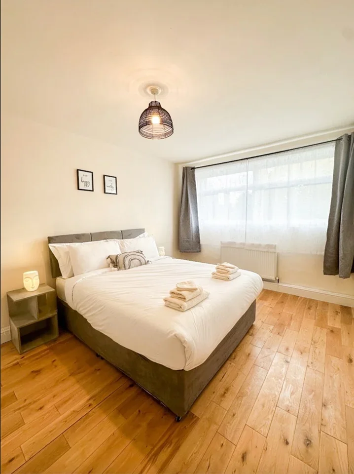 Flat Sancroft Street in Greater London