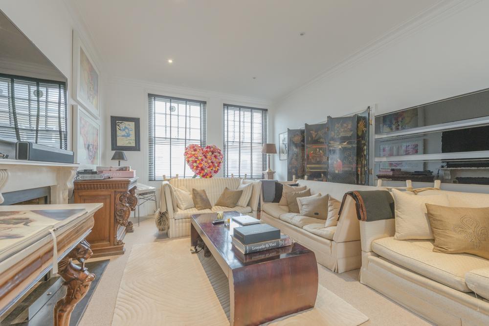 Flat North Audley Street in City of Westminster