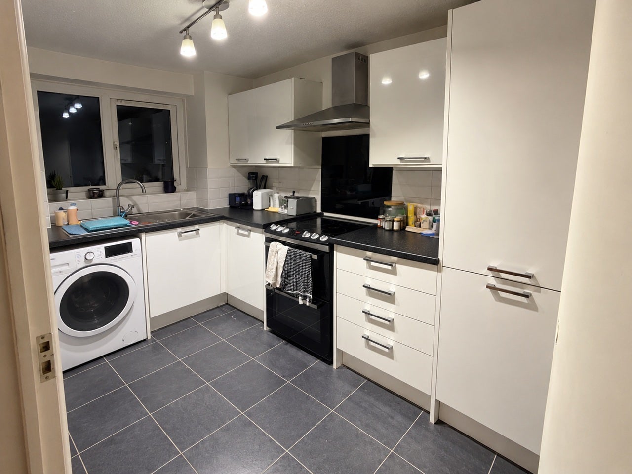 Flat Victoria Way in Greater London