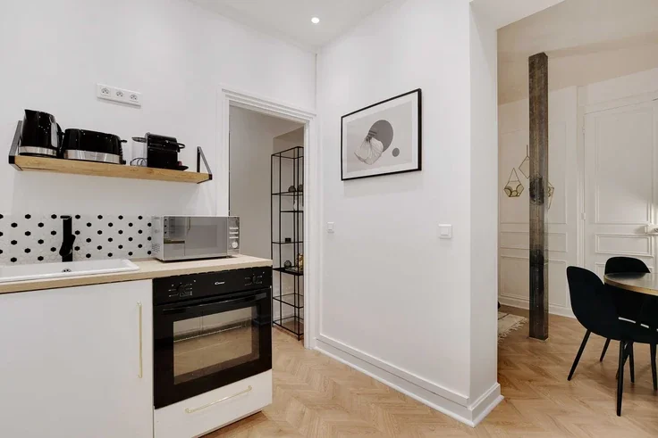 Flat Avenue Carnot in Paris