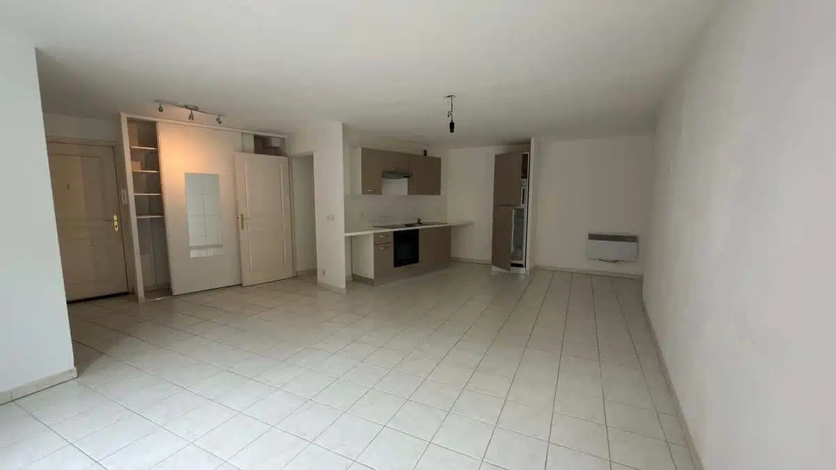Appartement Avenue André Zénatti à Marseille