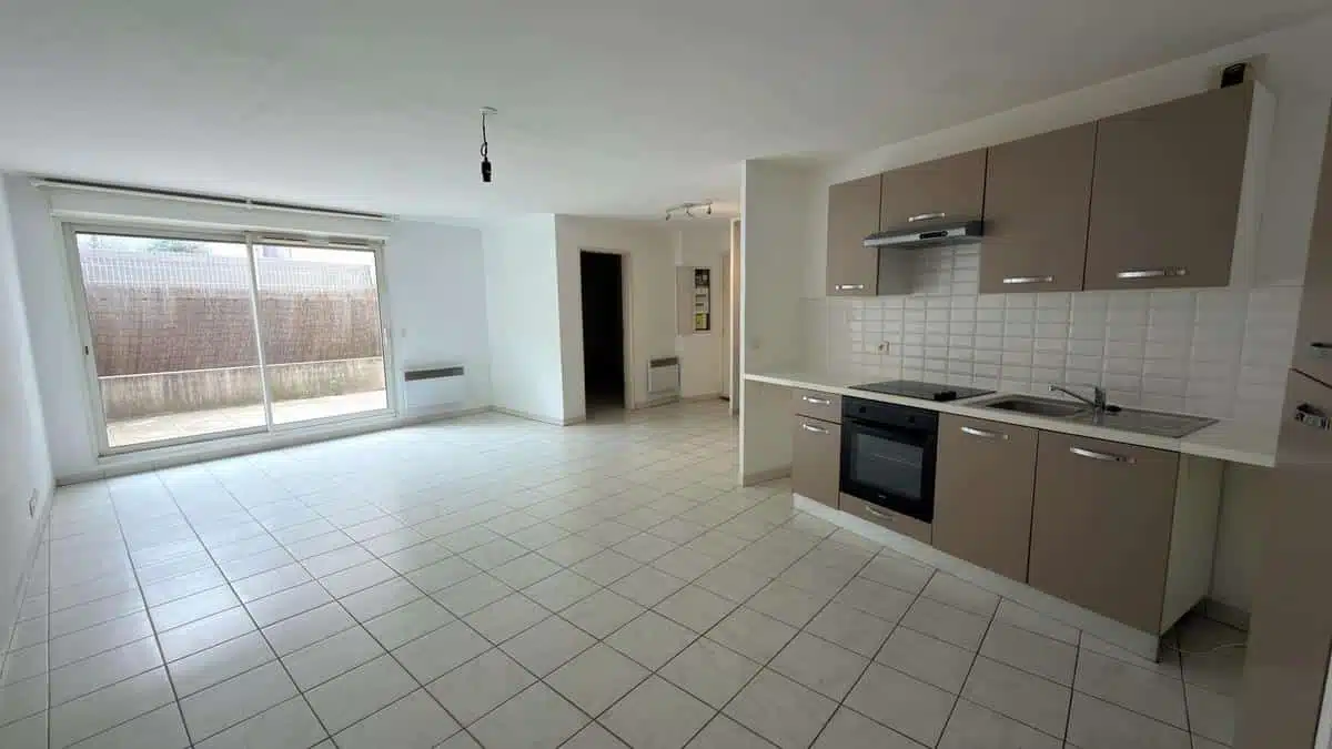 Appartement Avenue André Zénatti à Marseille