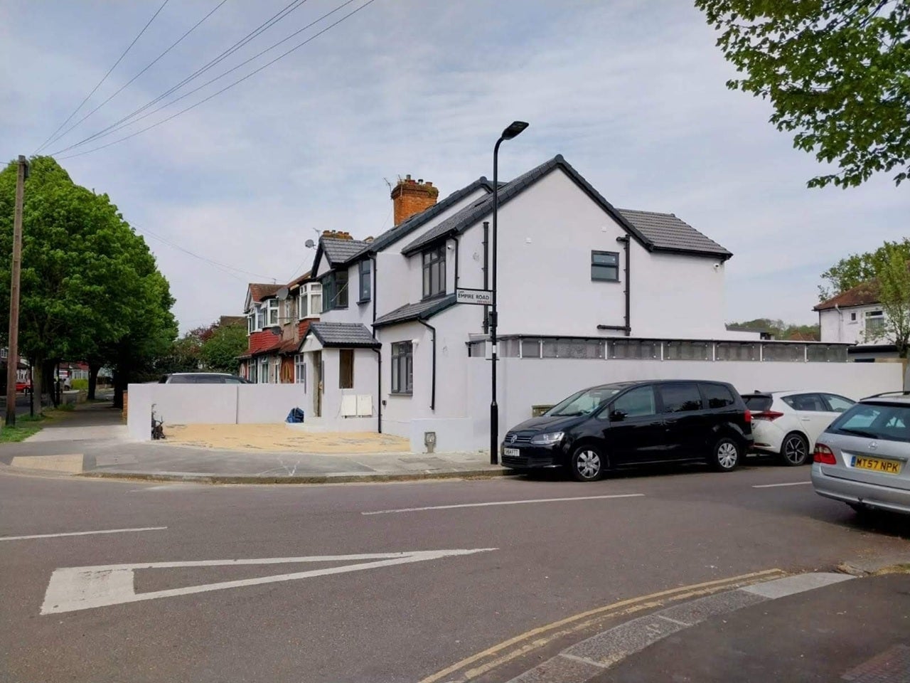 House Empire Road in Greater London