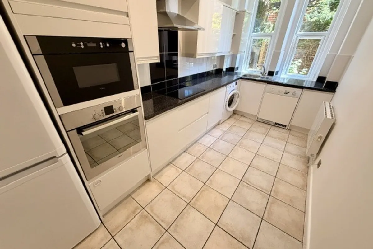 Flat Durley Gardens in Bournemouth