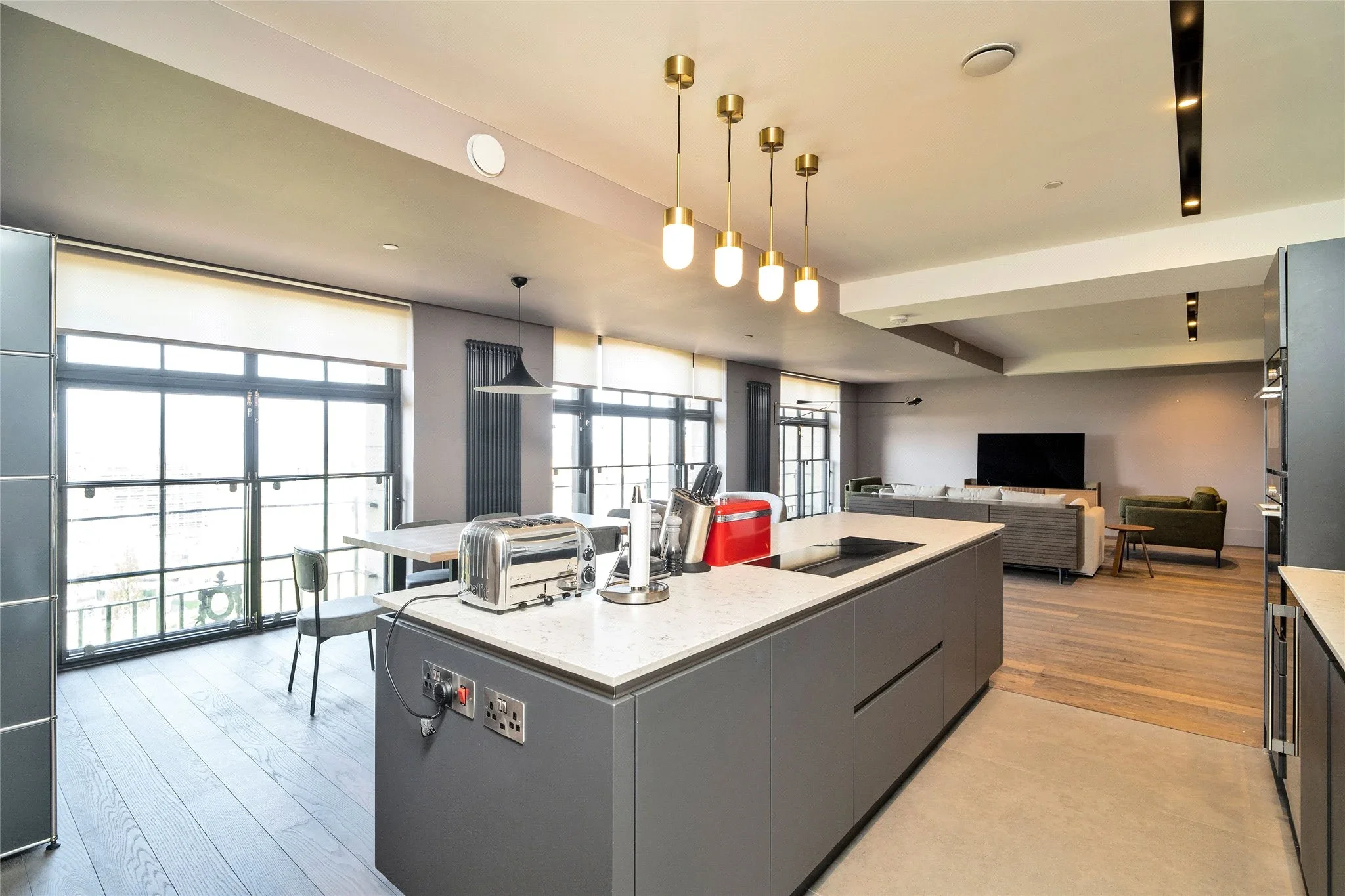 Flat St Andrew Square in City of Edinburgh