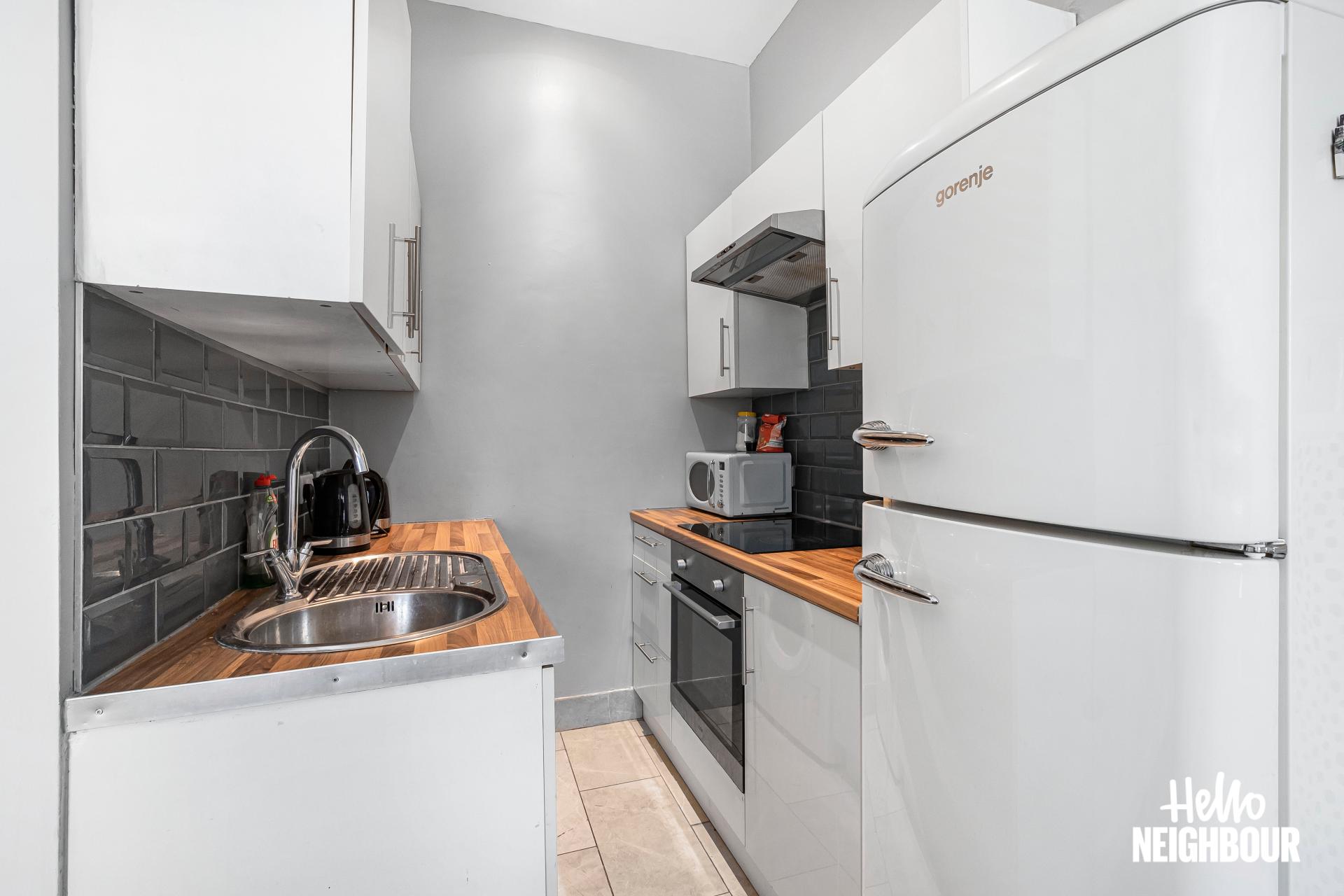 Flat Eastdown Park in Greater London