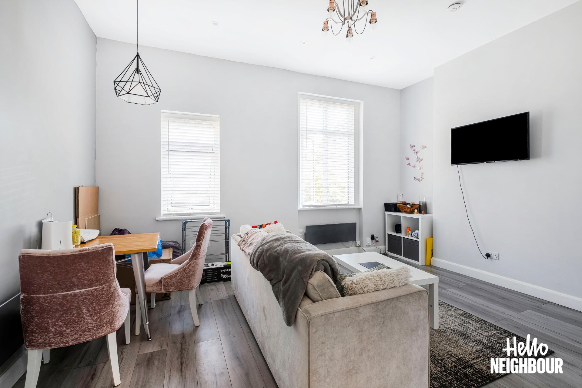 Flat Eastdown Park in Greater London