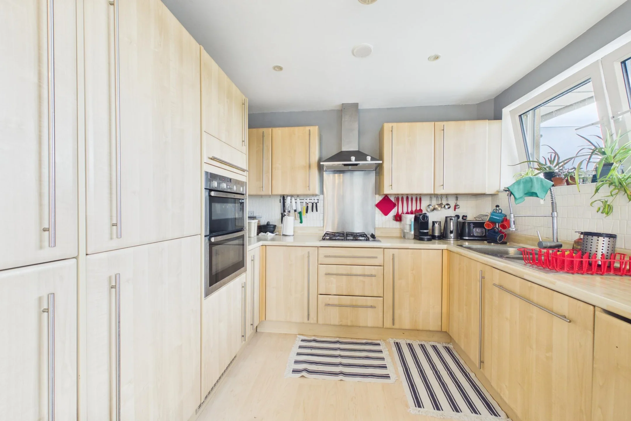 Flat Midland Road in Dacorum