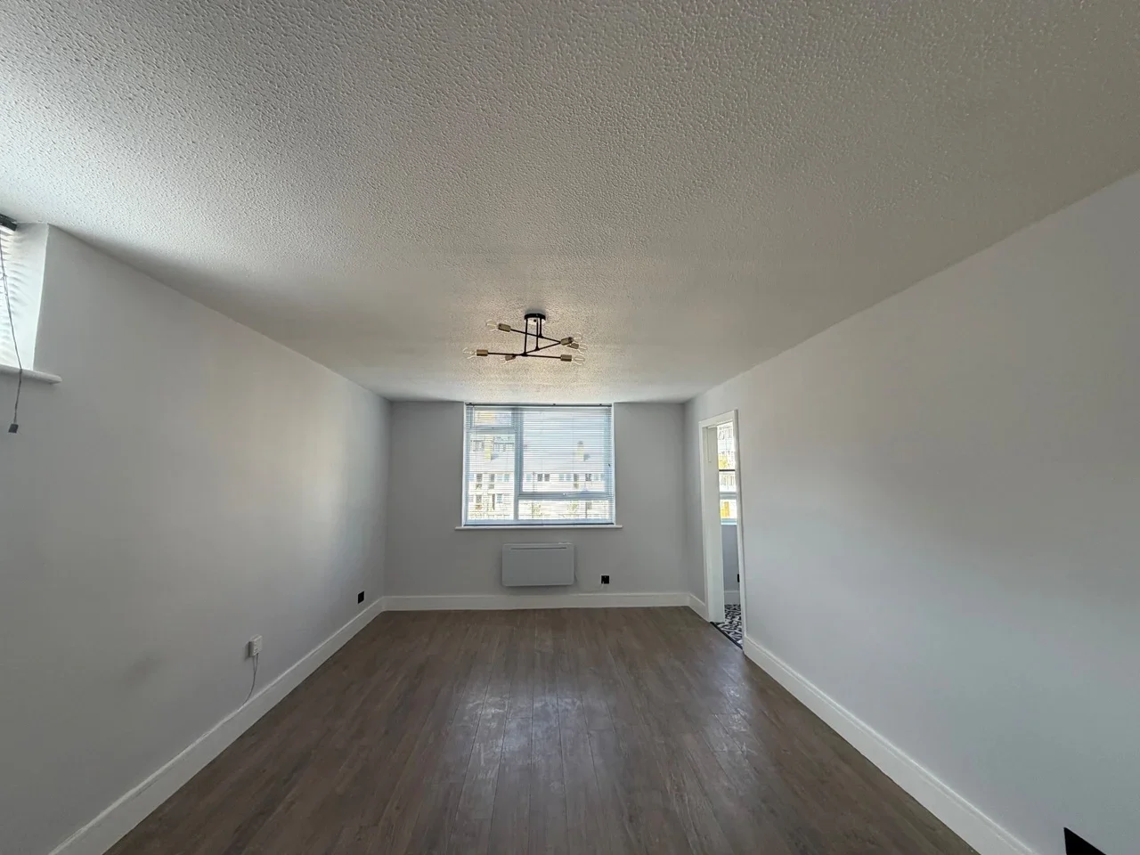 Flat Bensham Lane in Greater London