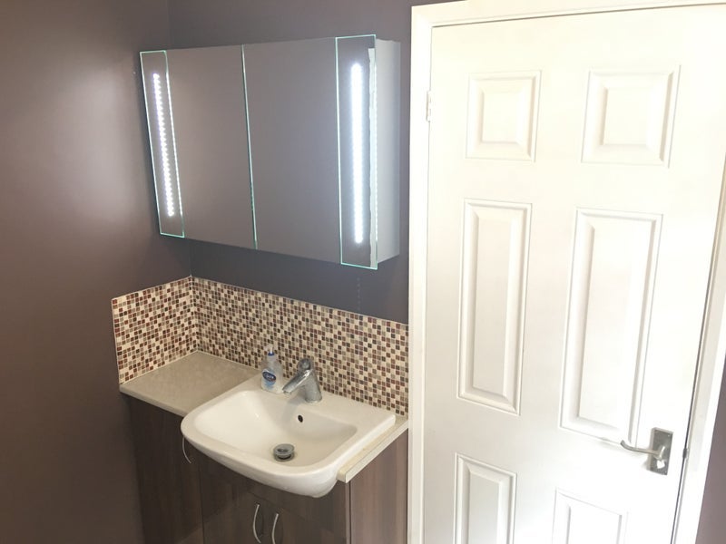 Room Court Close in Holyport