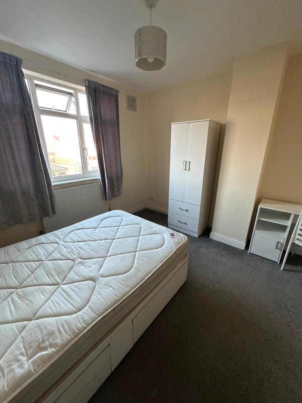 Room Filton Avenue in Bristol