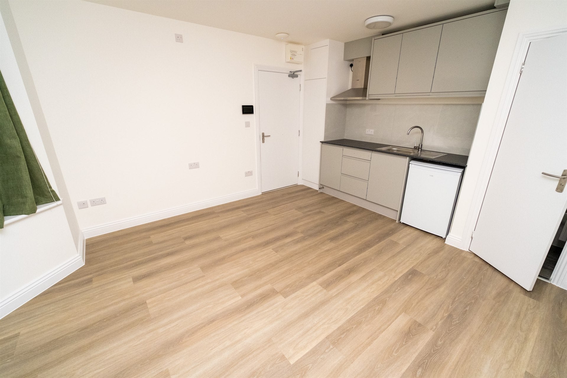 Flat Stag Lane in Greater London