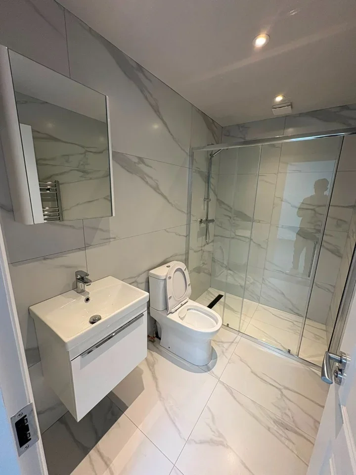 Flat Kirby Close in Epsom and Ewell