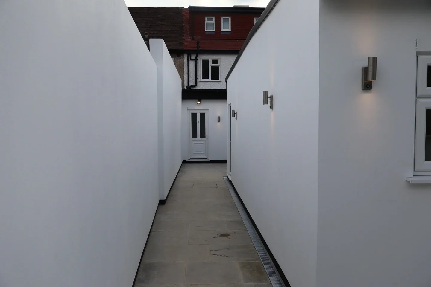 Flat Kirby Close in Epsom and Ewell