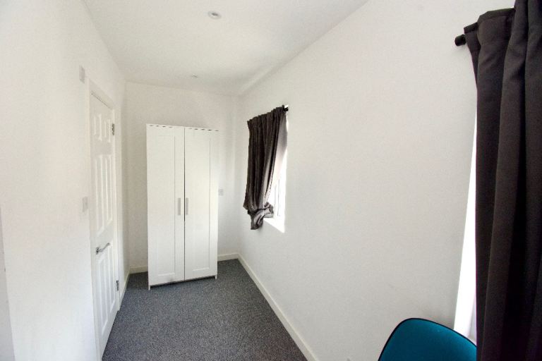 Flat Chartley Avenue in Greater London