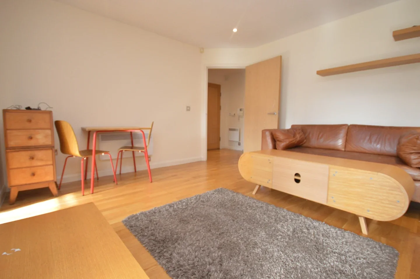 Flat Devonport Street in Greater London
