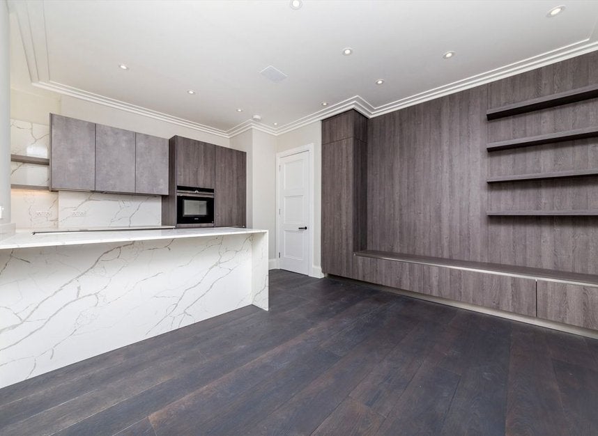 Flat Berkeley Street in London