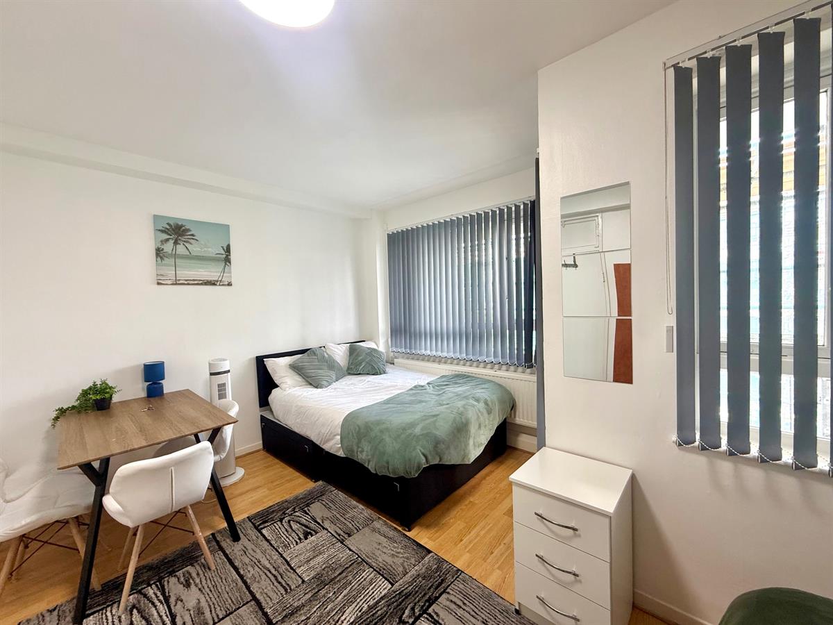 Flat Argyle Square in Greater London