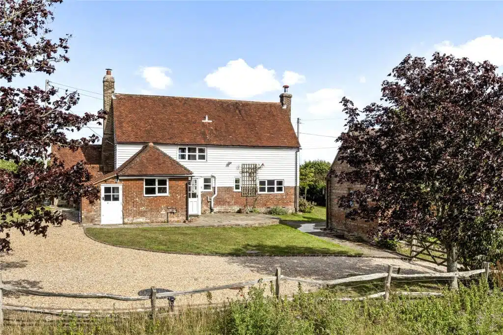 House Heathfield Way in Northampton