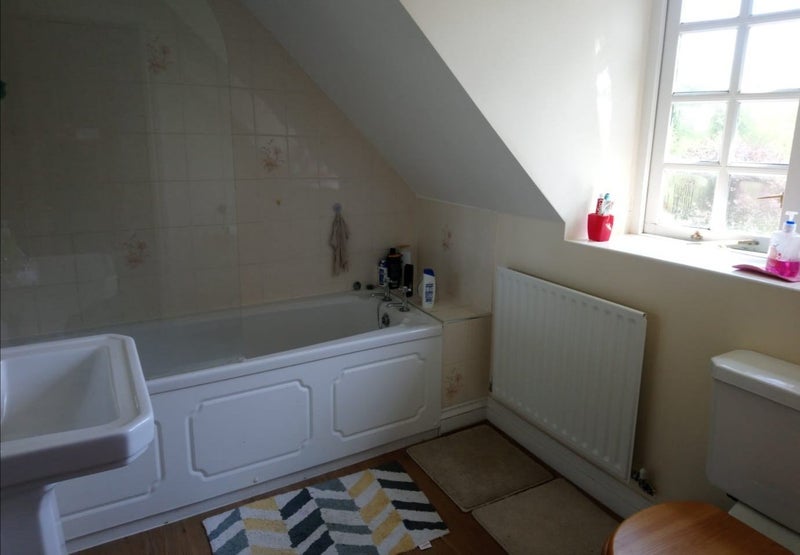 Room Parley Lane in Hurn