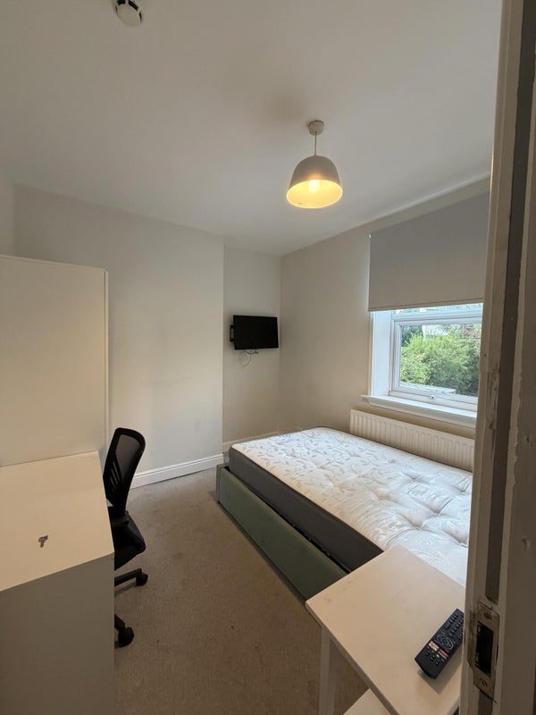 Room Harborne Lane in Birmingham