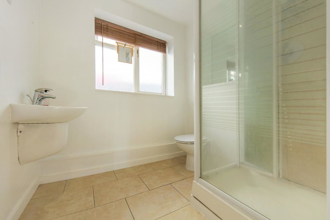 Flat Camberwell Road in Greater London
