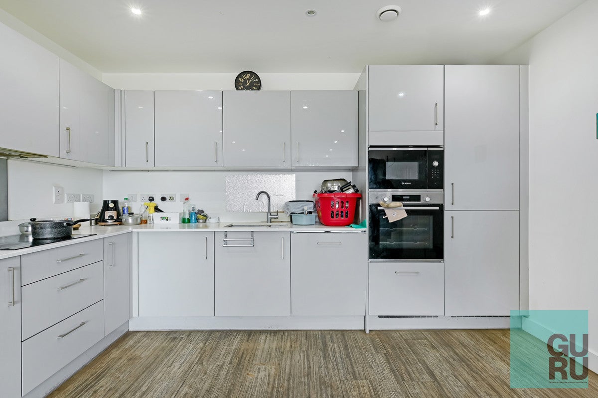 Flat Byron Road in London