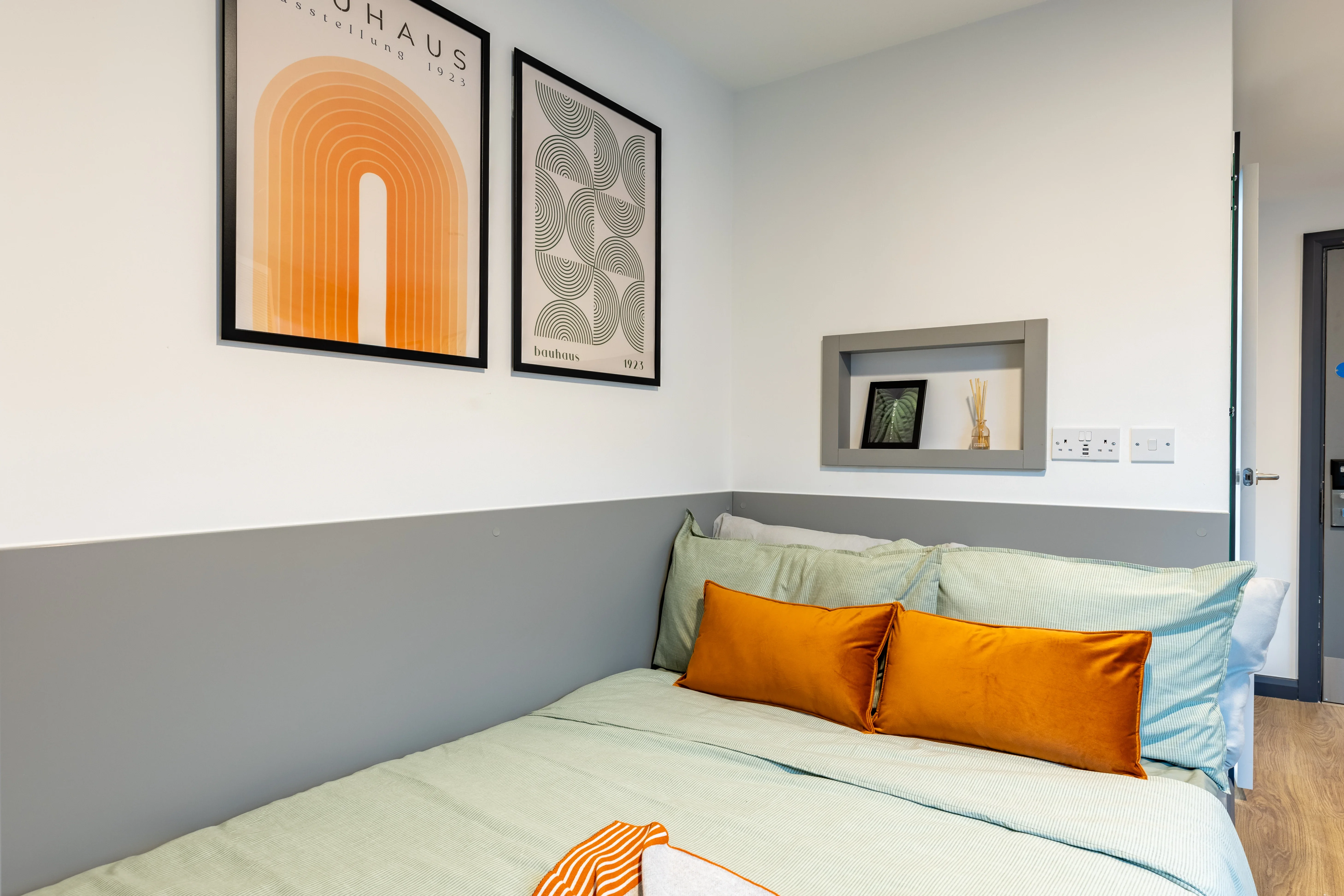 Room Weekday Cross in Nottingham