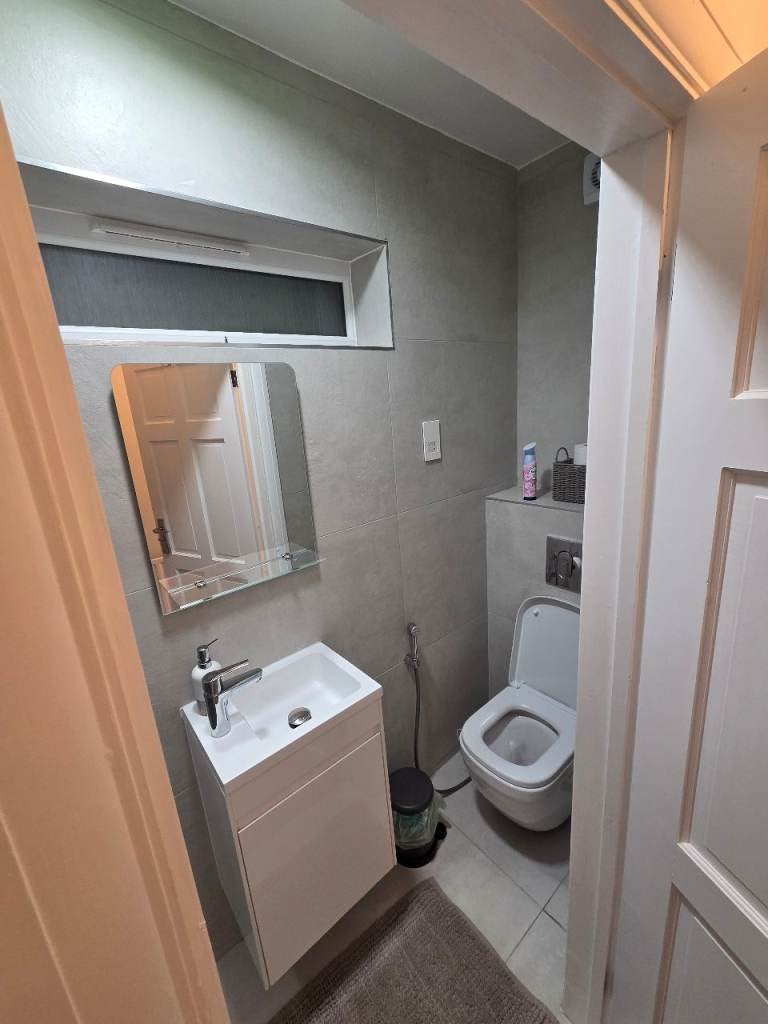 Flat Tockley Road in Burnham