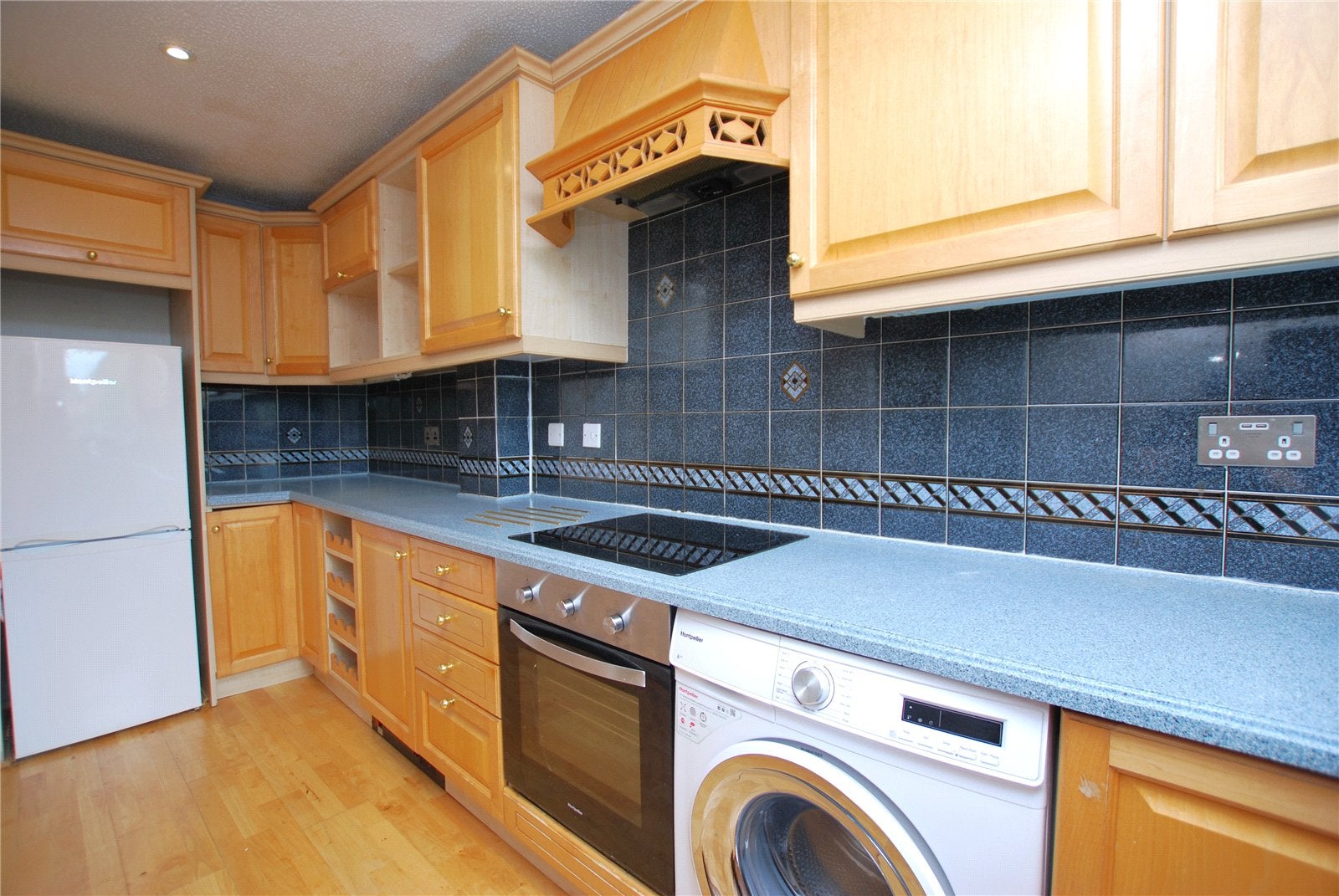 House Woodger Close in Guildford
