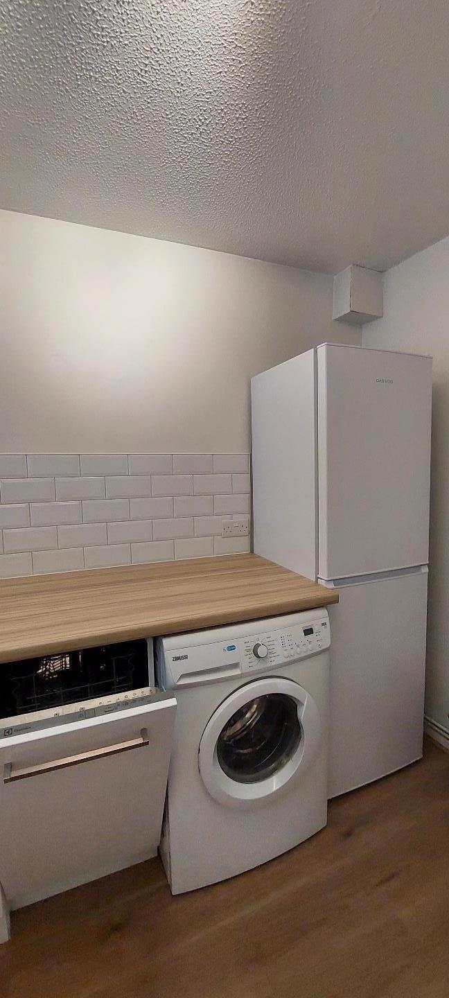 Flat Ormanton Road in Greater London