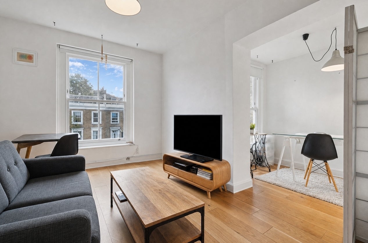 Flat Mildmay Park in Greater London
