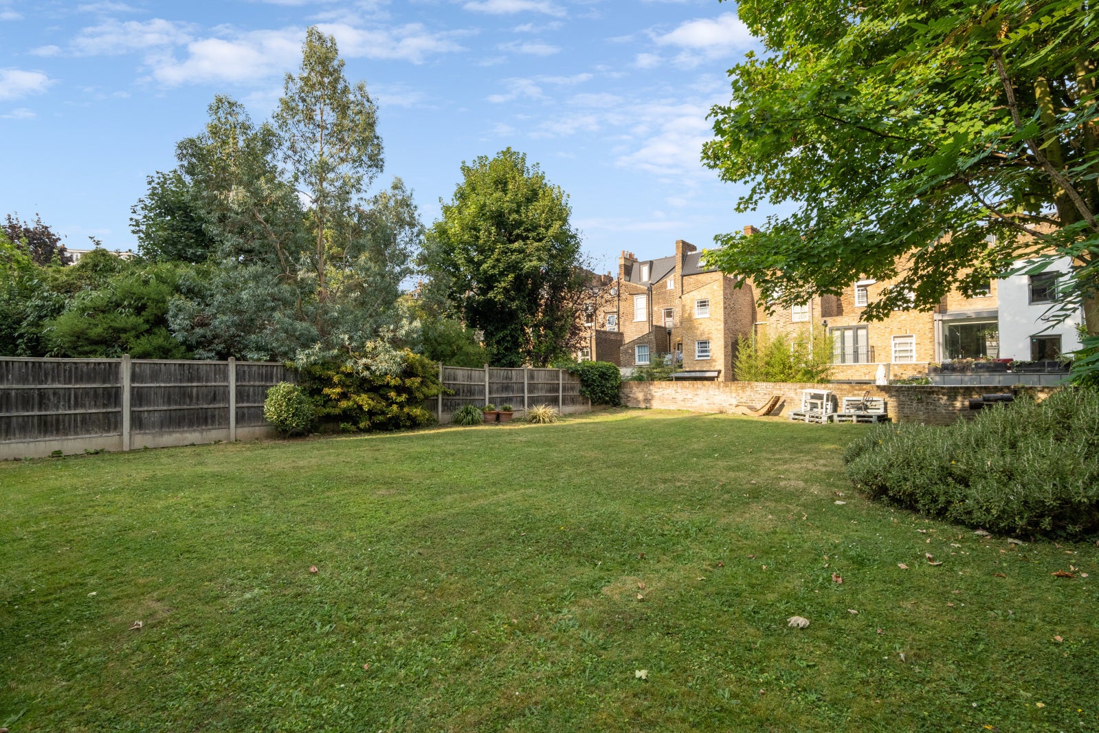 Flat Mildmay Park in Greater London