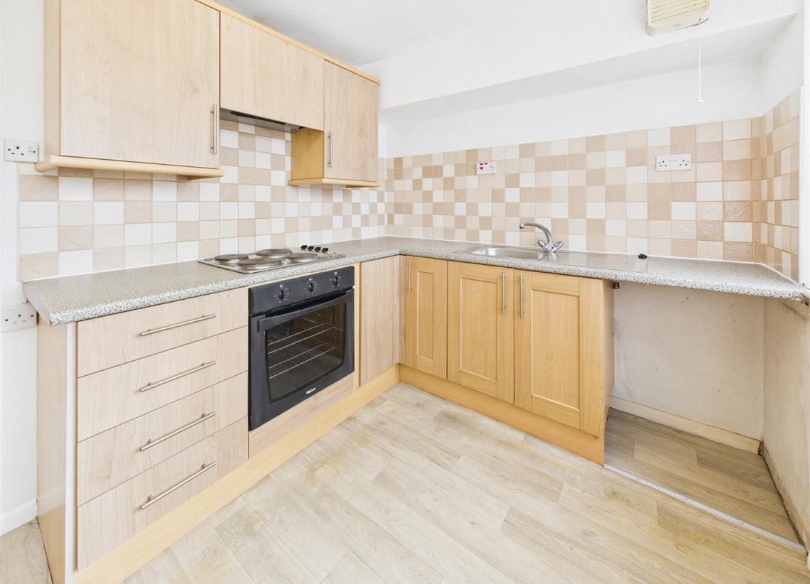 Flat Coton Road in Nuneaton and Bedworth