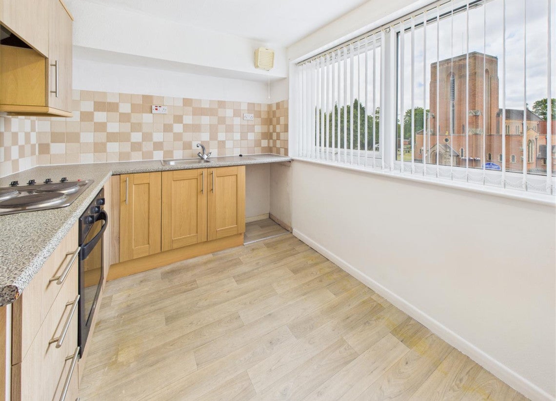 Flat Coton Road in Nuneaton and Bedworth